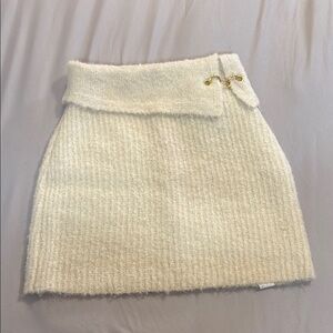 NWT cream skirt size S